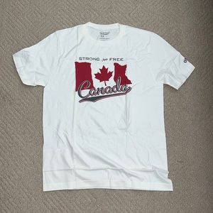 Old Navy white Canada t-shirt